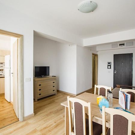 Sunny View 2 Bedroom Central Apartment Орадя Экстерьер фото